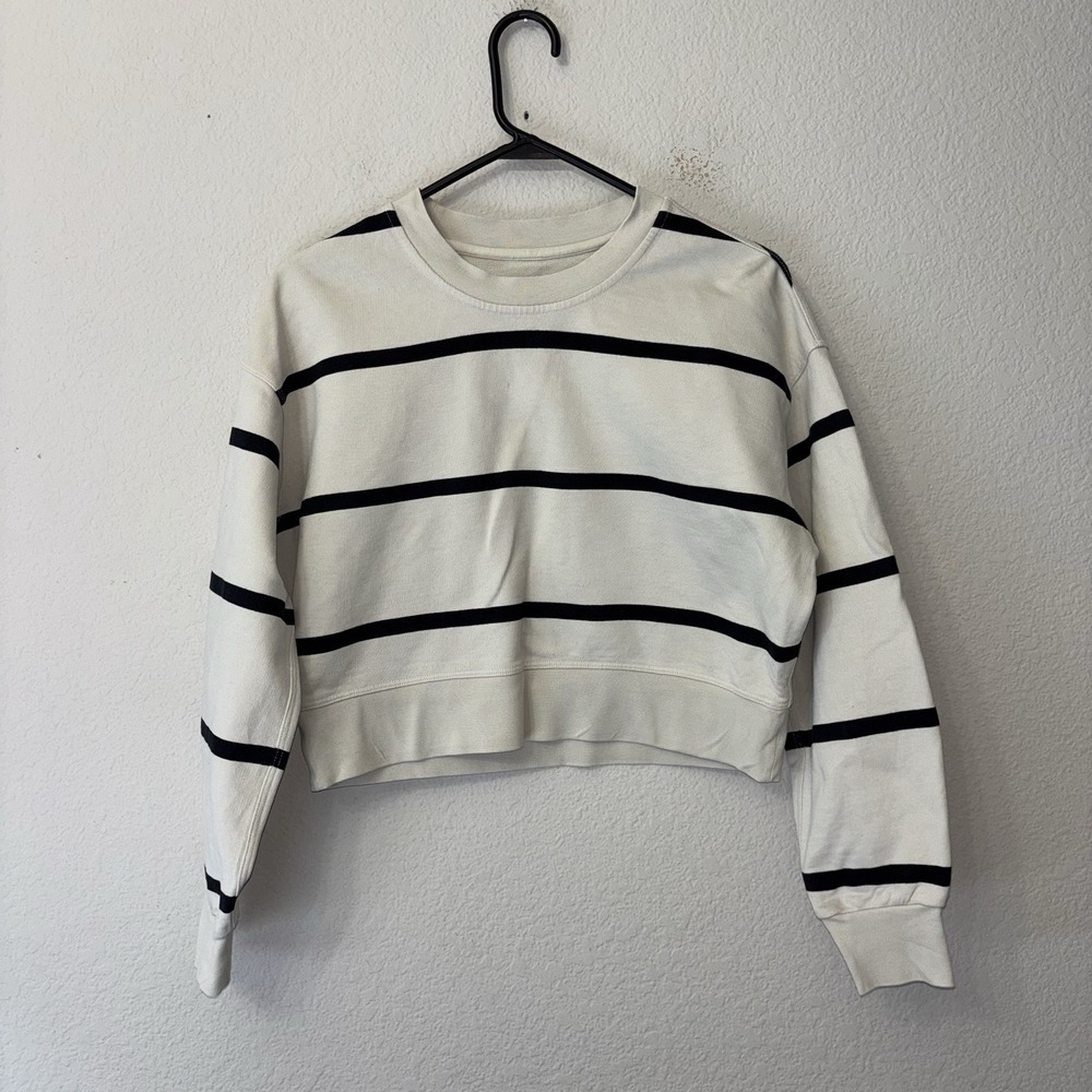 Lululemon Perfectly Oversized Cropped Crew Neck Sweater Black Striped Size 4 S